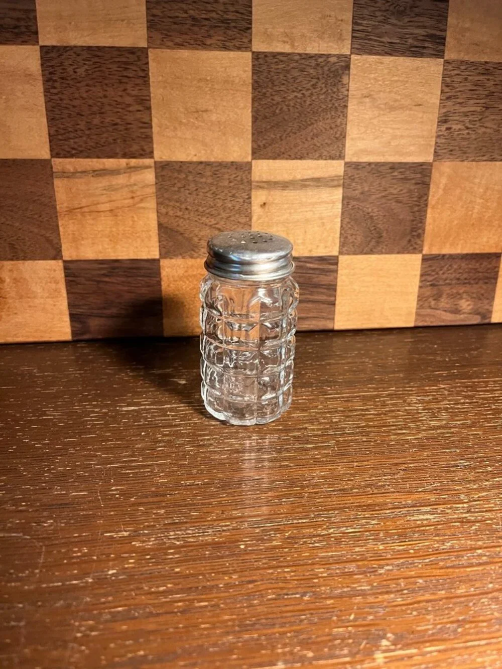 Single Clear Glass Waffle Style Shaker A603